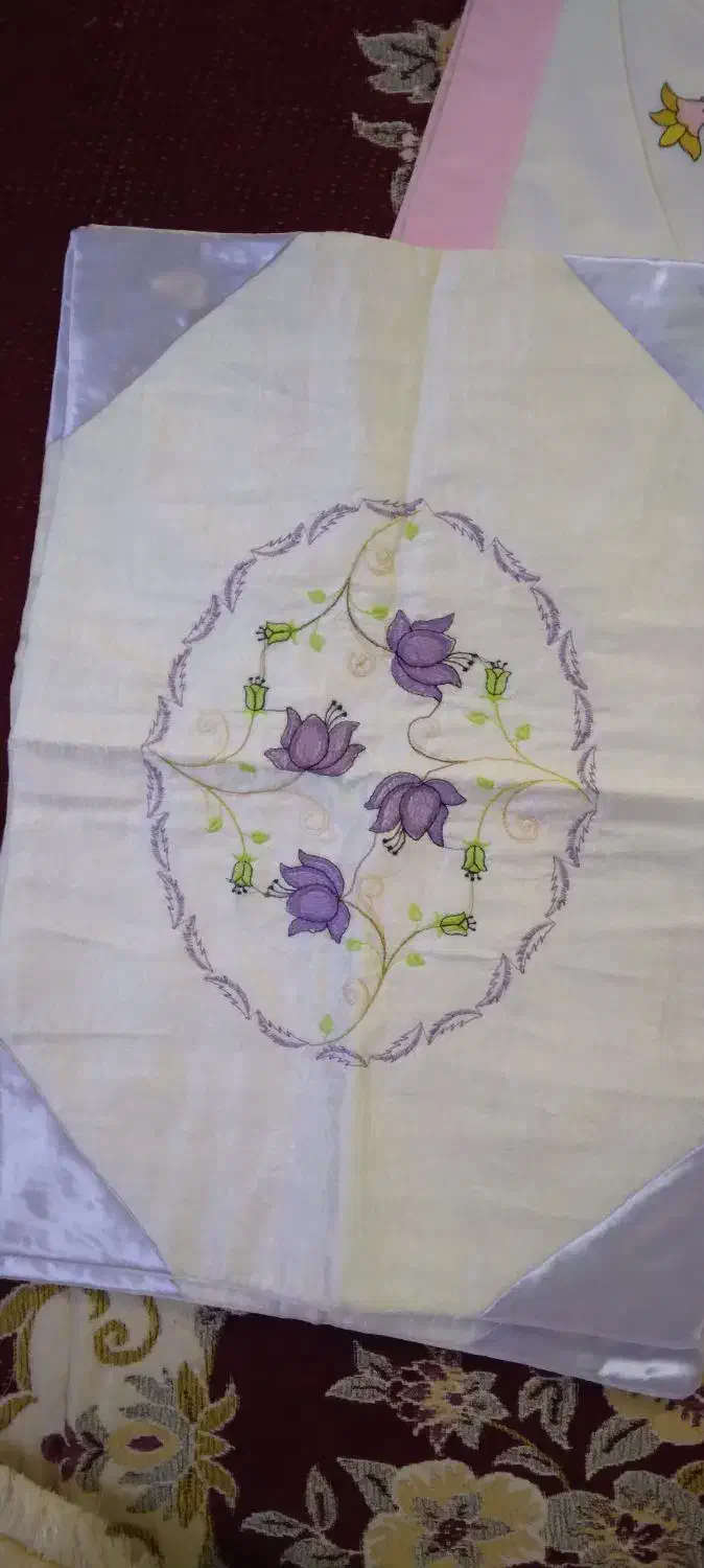 روبالشتی و کوسن|رختخواب، بالش، پتو|کیاشهر, |دیوار