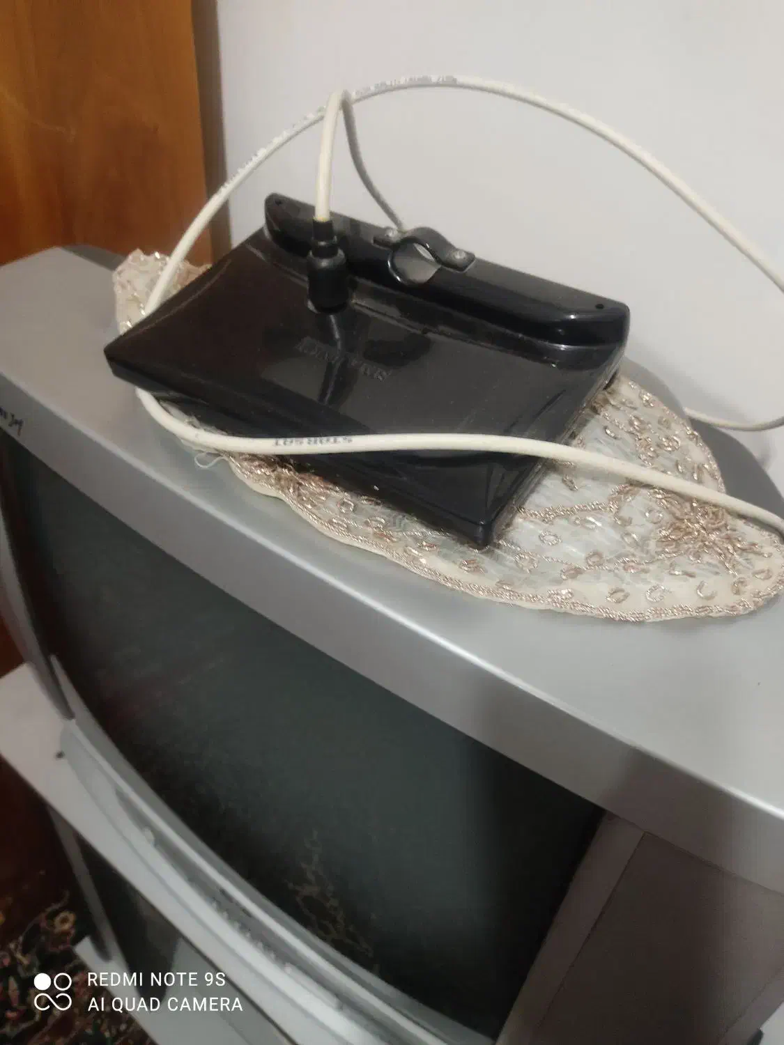 تلویزیون ال جی و میز ش و دستگاه دیجیتال|سیستم صوتی خانگی|نهاوند, |دیوار