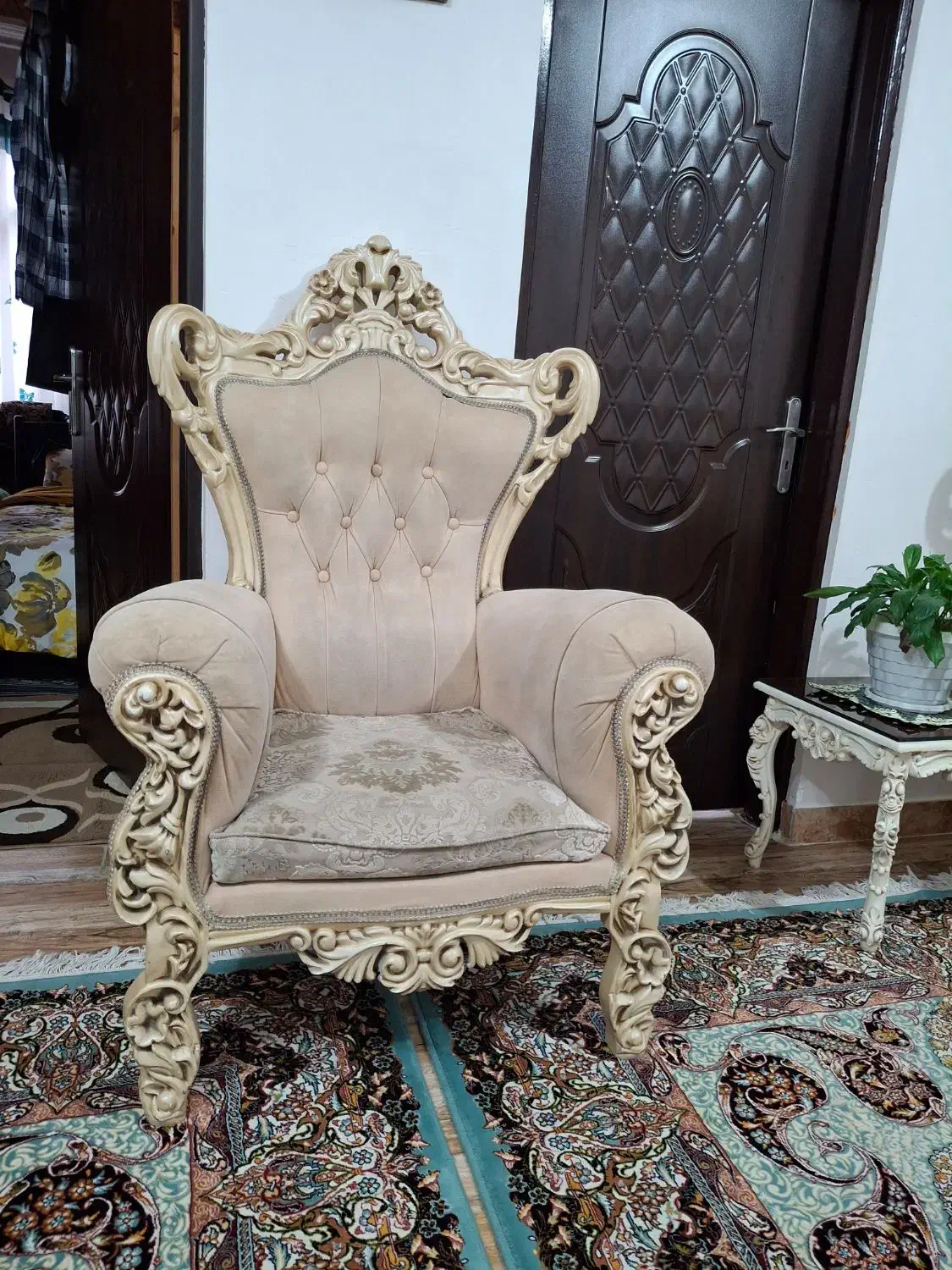 مبل هشت نفره|مبلمان خانگی و میز عسلی|تولم شهر, |دیوار