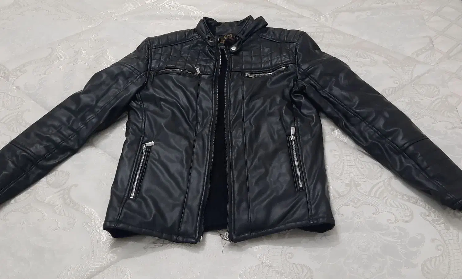 کاپشن چرم و پالتو مردانه(ورق بزنید)|لباس|نیشابور, هفده شهریور|دیوار