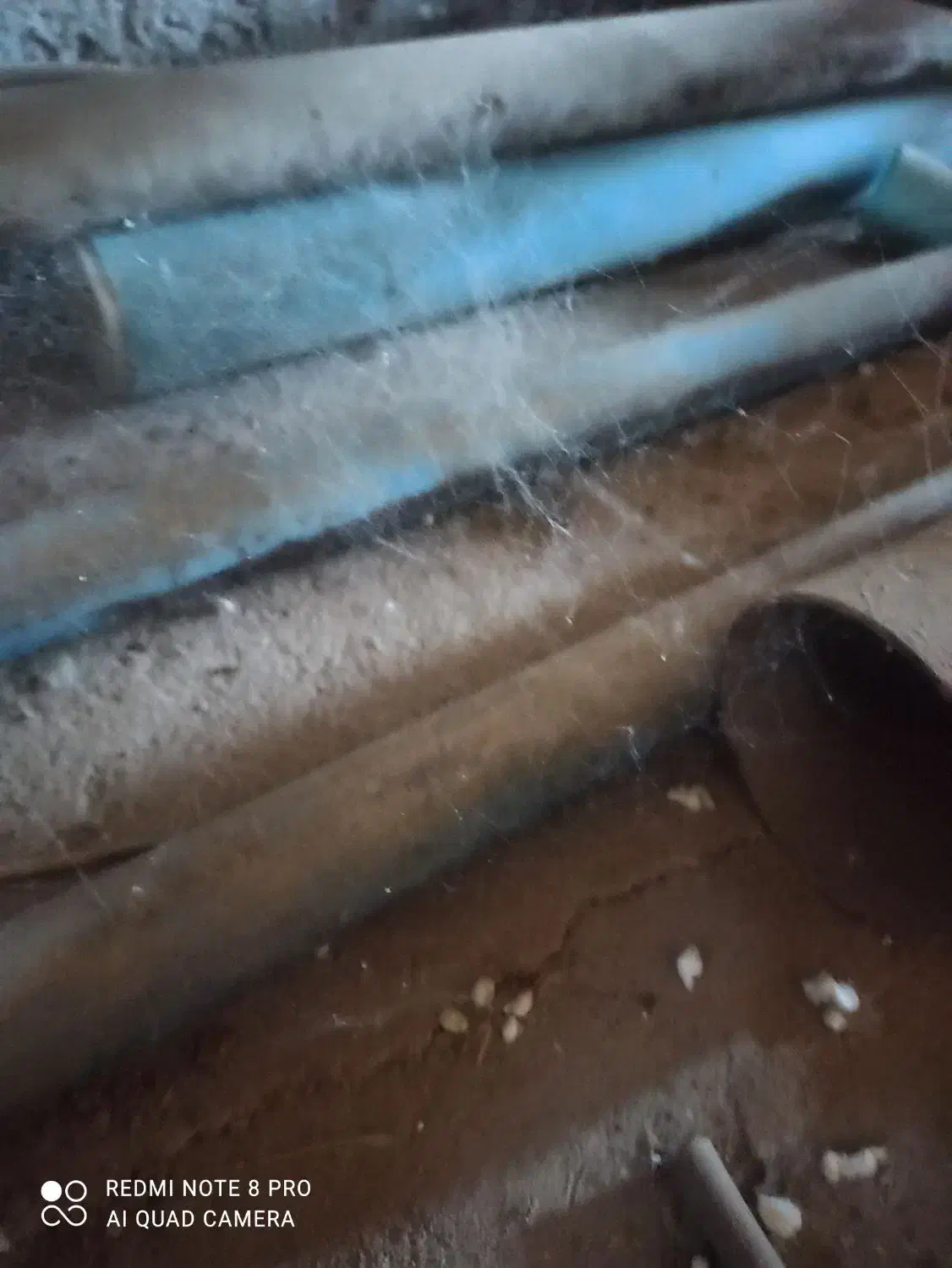 لوله های آبیاری قطره ای با شیر ها و لوله آهنی و پل|مصالح و تجهیزات ساختمان|نیشابور, چمبران|دیوار