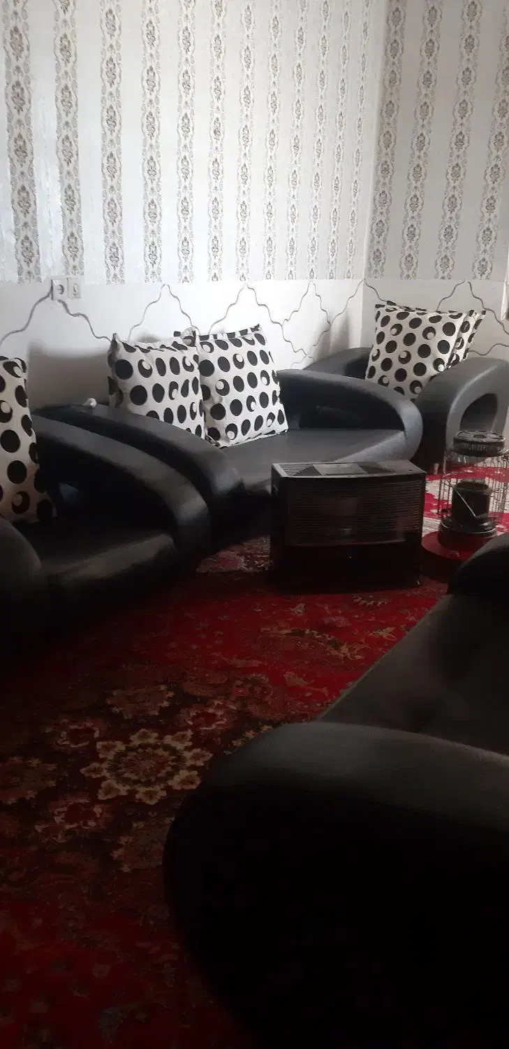 مبل هفت نفره بادوتا چراغ ۴۰۰۰۰۰۰۰|مبلمان خانگی و میز عسلی|زابل, |دیوار