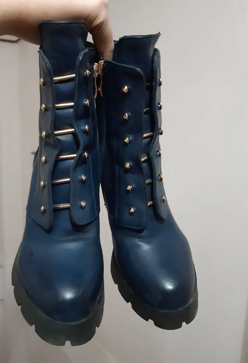 بوت چرم سورمه ای سایز ۳۸|کیف، کفش، کمربند|رشت, شهریاران|دیوار