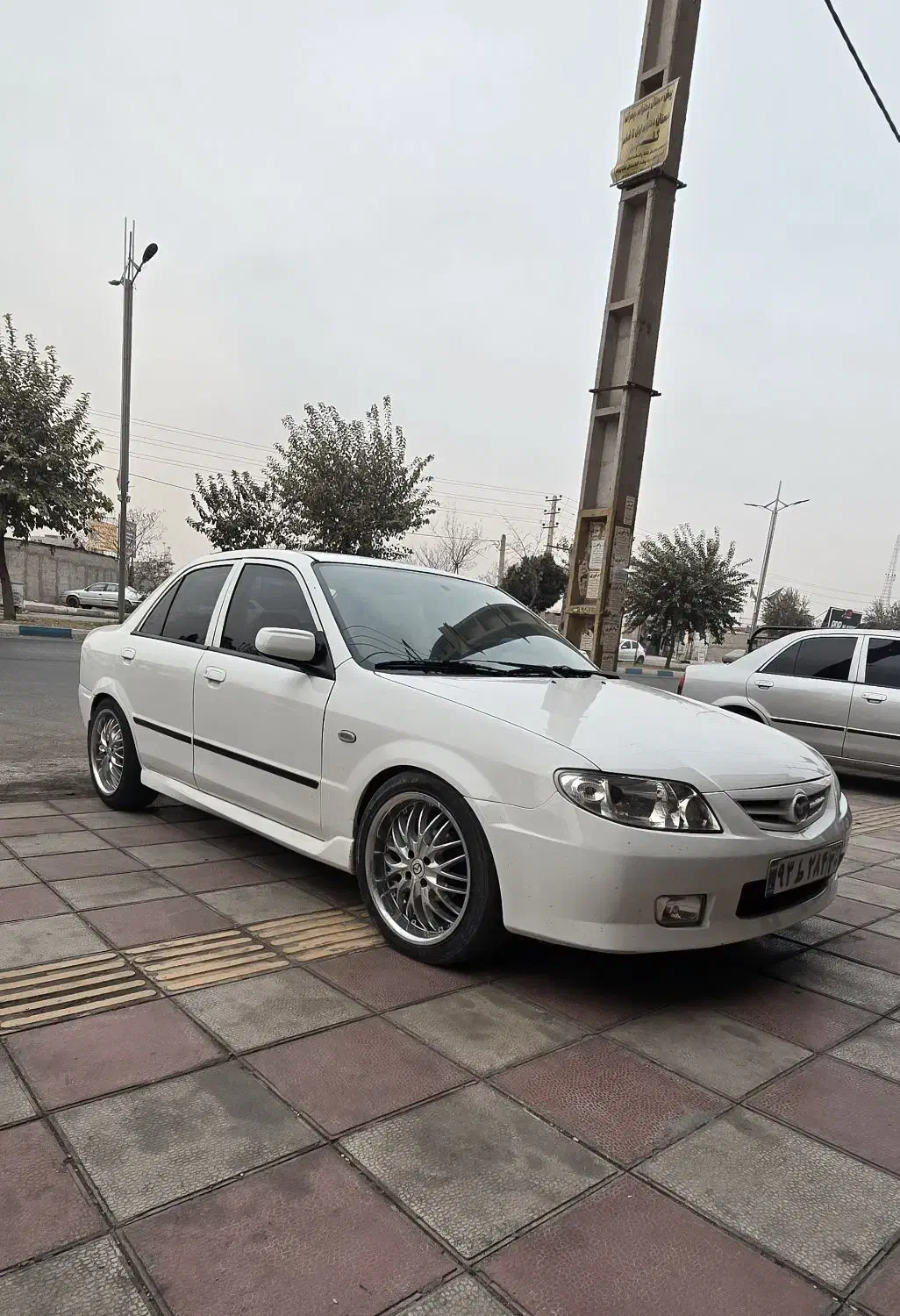 مزدا ۳۲۳ FL سفید 83|خودرو سواری و وانت|پاکدشت, پاکدشت (مامازند)|دیوار