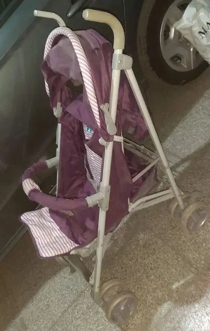 کالسکه عصایی خارجی|کالسکه و لوازم جانبی|قم, بنیاد|دیوار