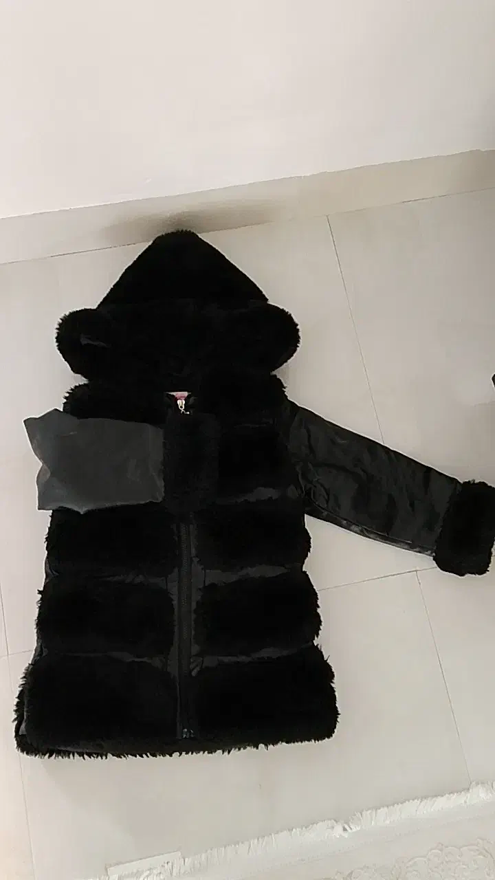 کاپشن|کفش و لباس بچه|مشگین شهر, |دیوار