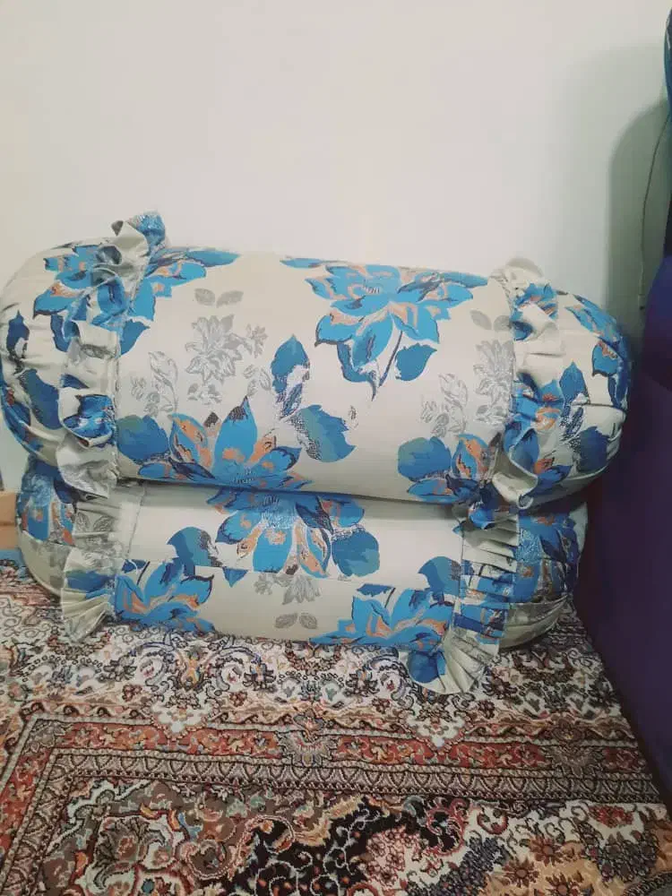 بالشت بزرگ لوله ای درحد|رختخواب، بالش، پتو|زاهدان, |دیوار