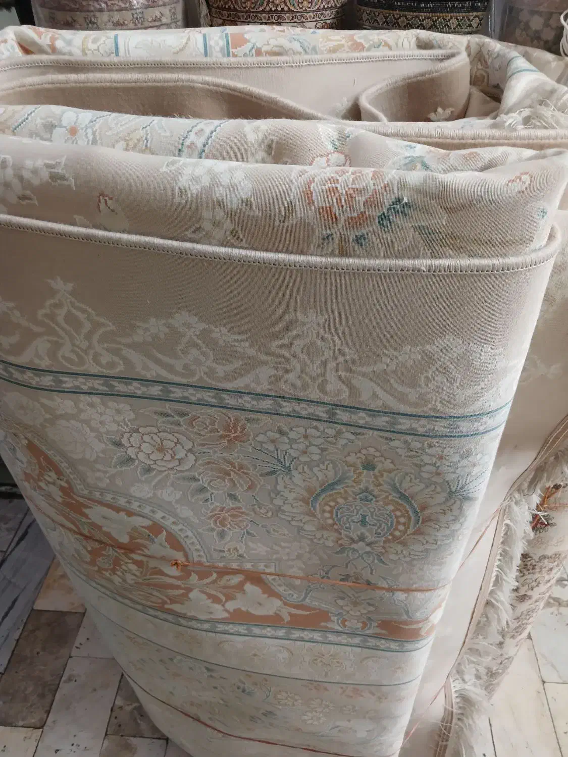 فرش ماشینی ۲۴متری   ۱۲۰۰شانه درحد نو|فرش|تهران, اسفندیاری|دیوار