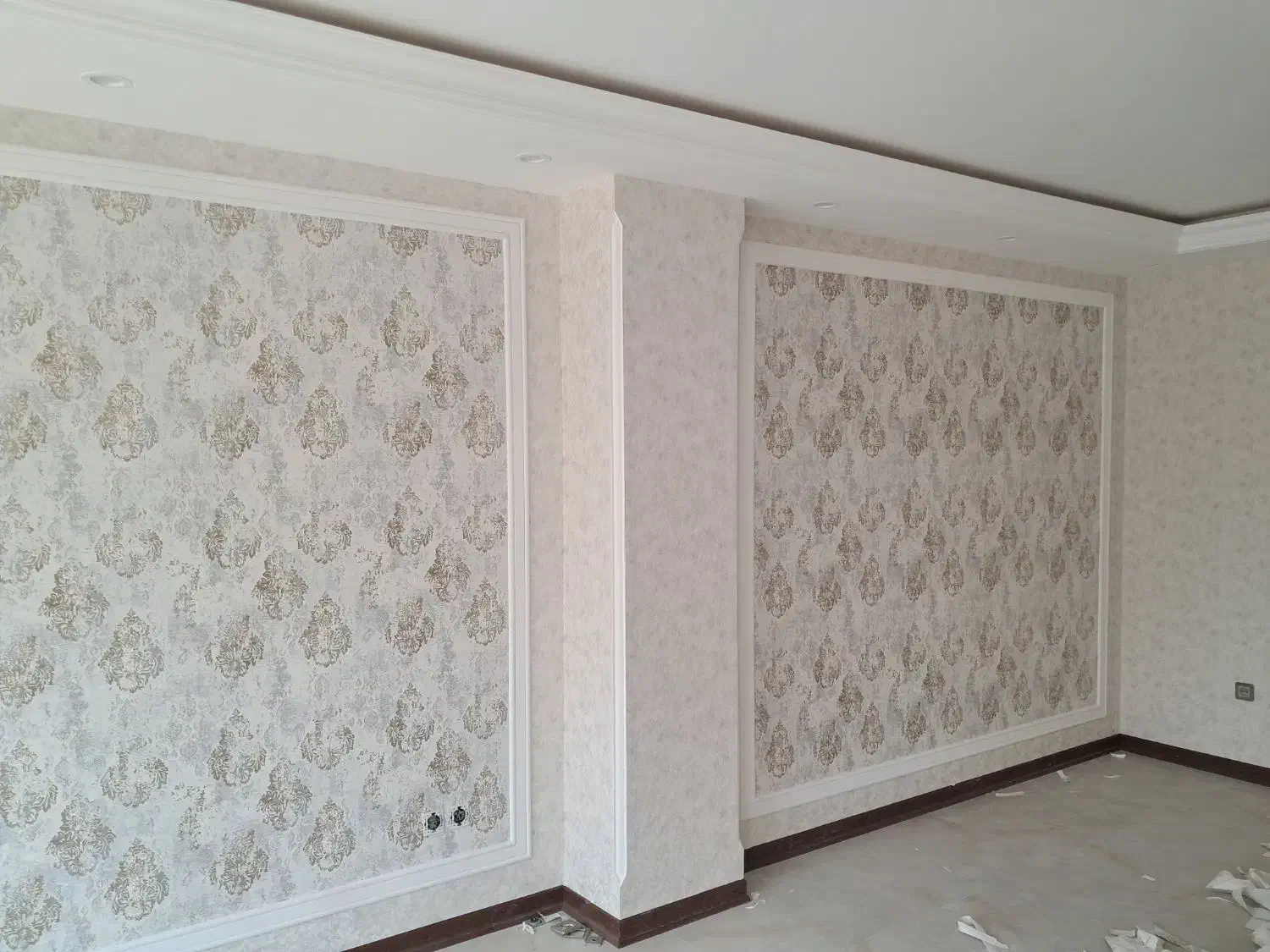 کارگر نیمه ماهر و ماهر برای نقاشی و کاغذدیواری|استخدام معماری، عمران و ساختمانی|ورامین, ورامین|دیوار