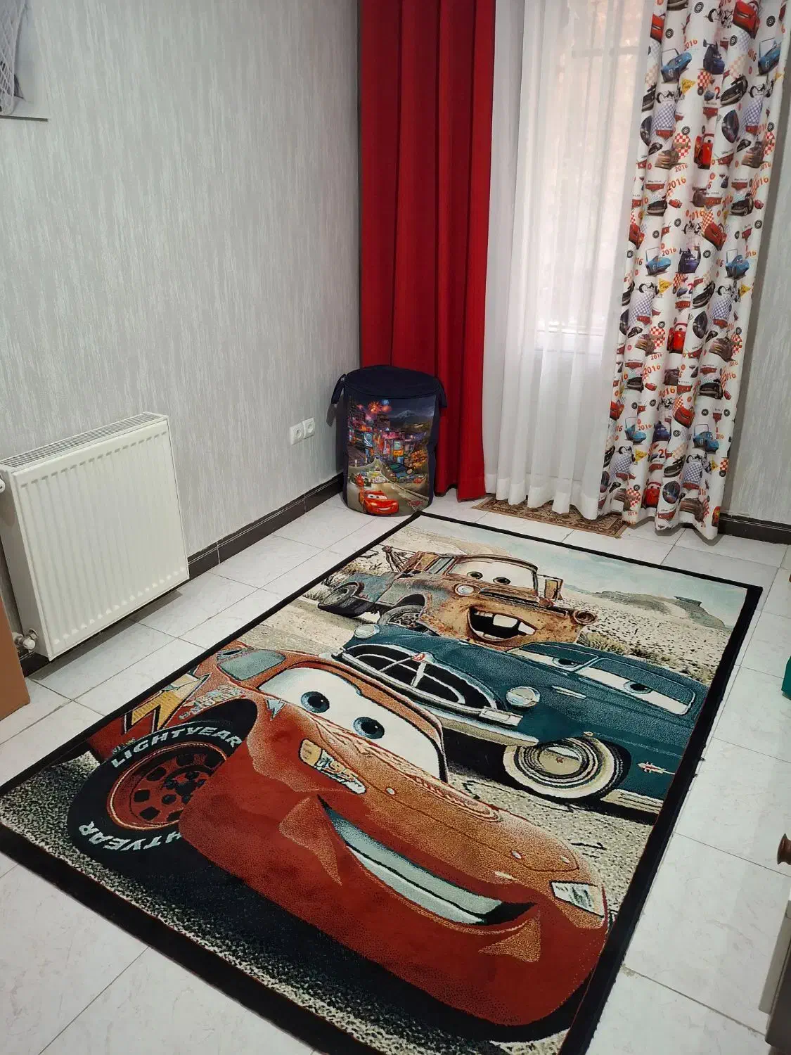 فرش 4 متری و پرده اتاق کودک|فرش|تهران, بهداشت|دیوار
