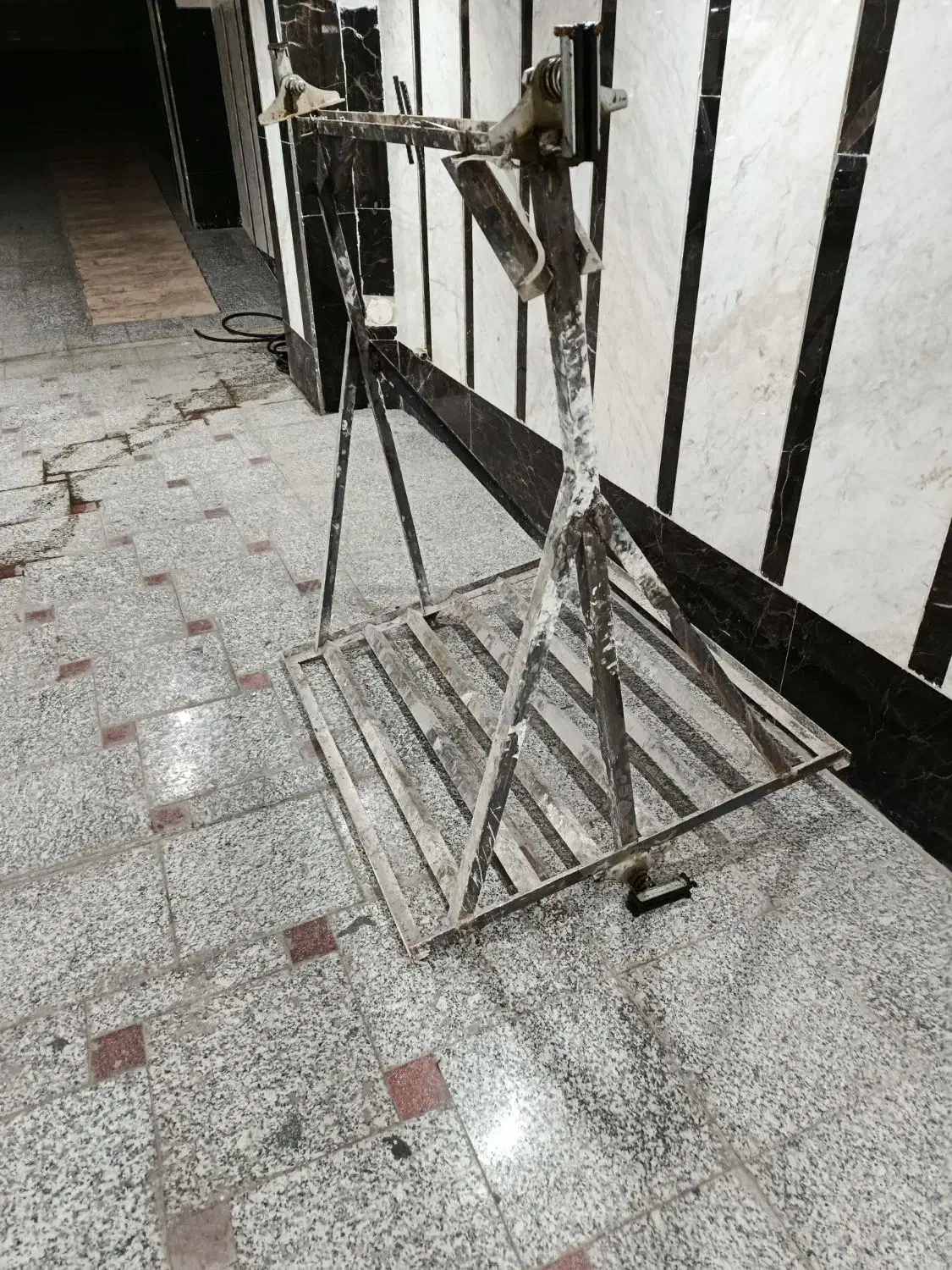 کفی بالابر آسانسور|مصالح و تجهیزات ساختمان|اسلام‌شهر, شهرک سعیدیه|دیوار