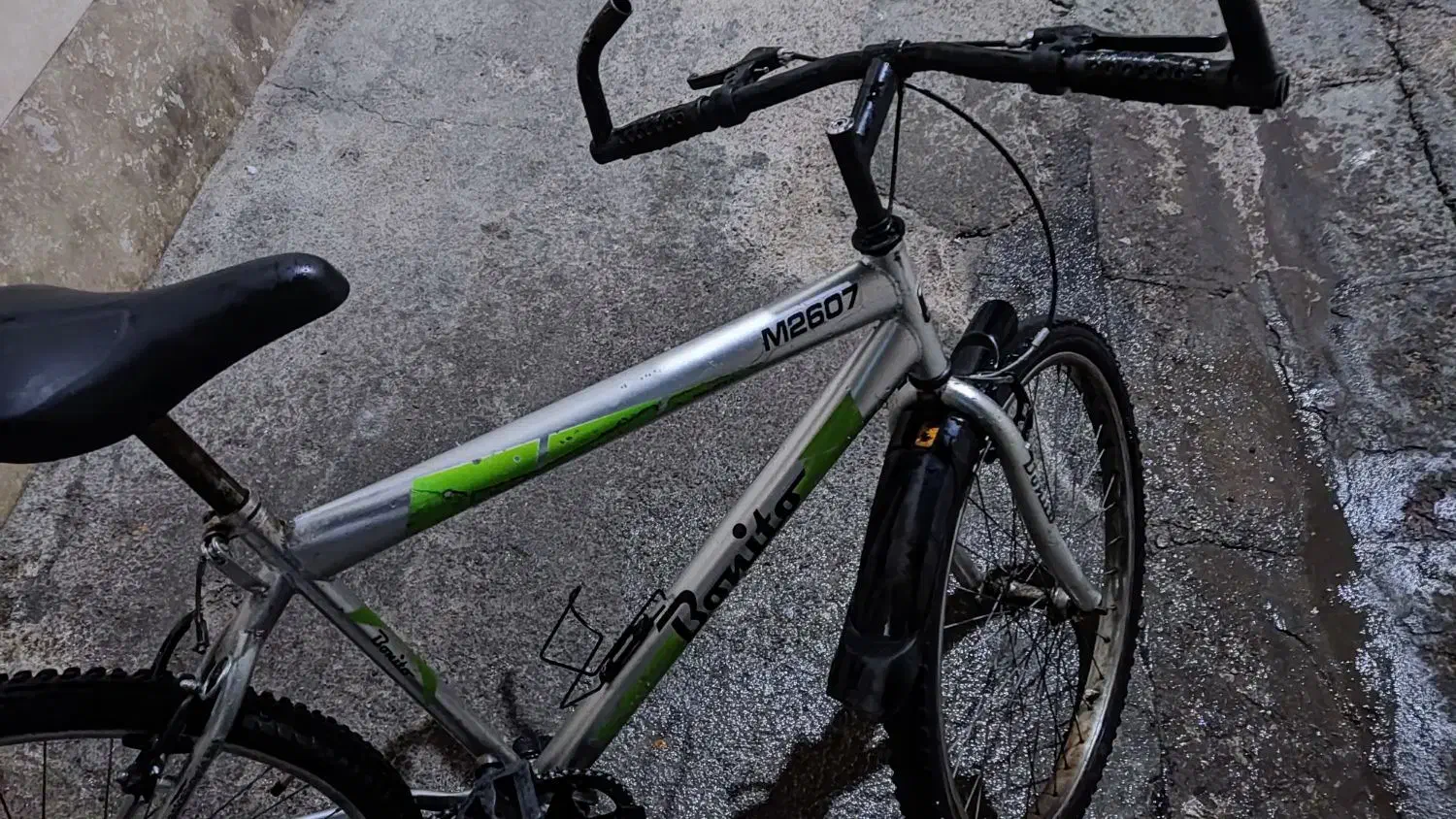 دوچرخه 26 نقره ای سالم|دوچرخه، اسکیت، اسکوتر|ساوه, |دیوار