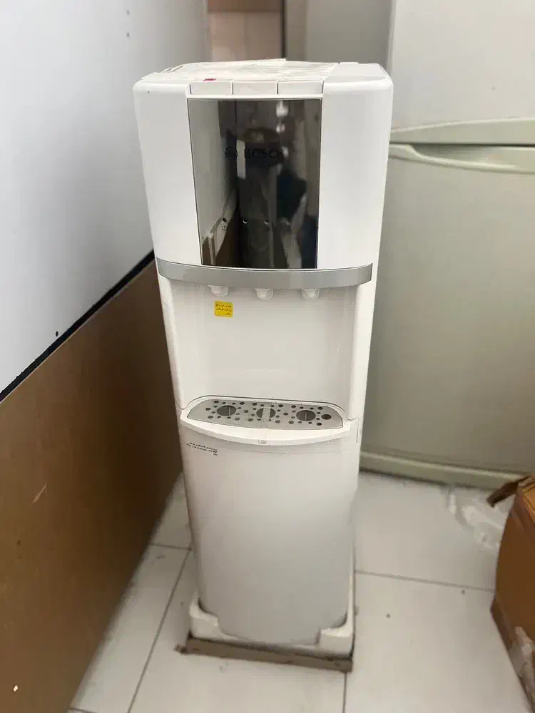 آبسرد کن یخچال دار نو اصلا استفاده نشده|آب‌سردکن و تصفیه آب|قائن, |دیوار