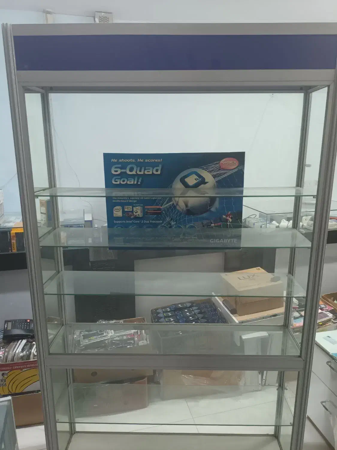 ویترین فلزی دکور میز تعمیر|بوفه، ویترین، کنسول|اصفهان, جامی|دیوار