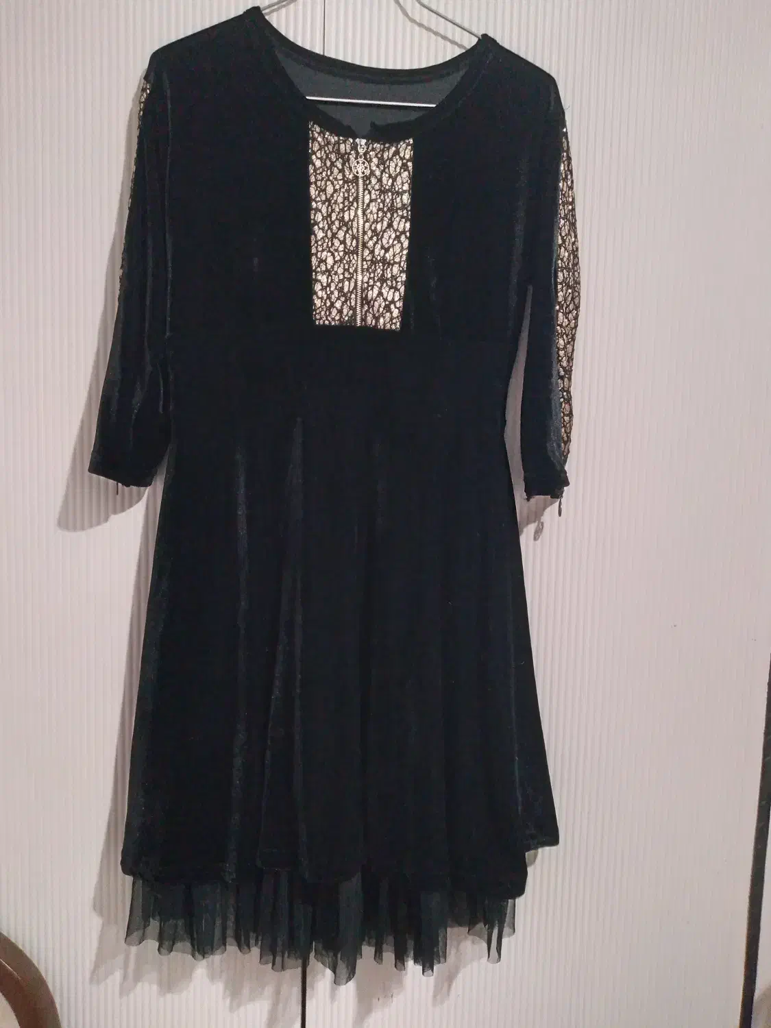 لباس مجلسی مخمل|لباس|رشت, بوسار|دیوار