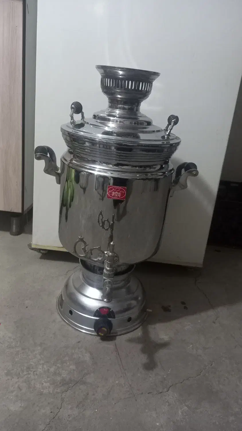 سماور بزرگ|سماور، چایساز، قهوهساز|همدان, |دیوار