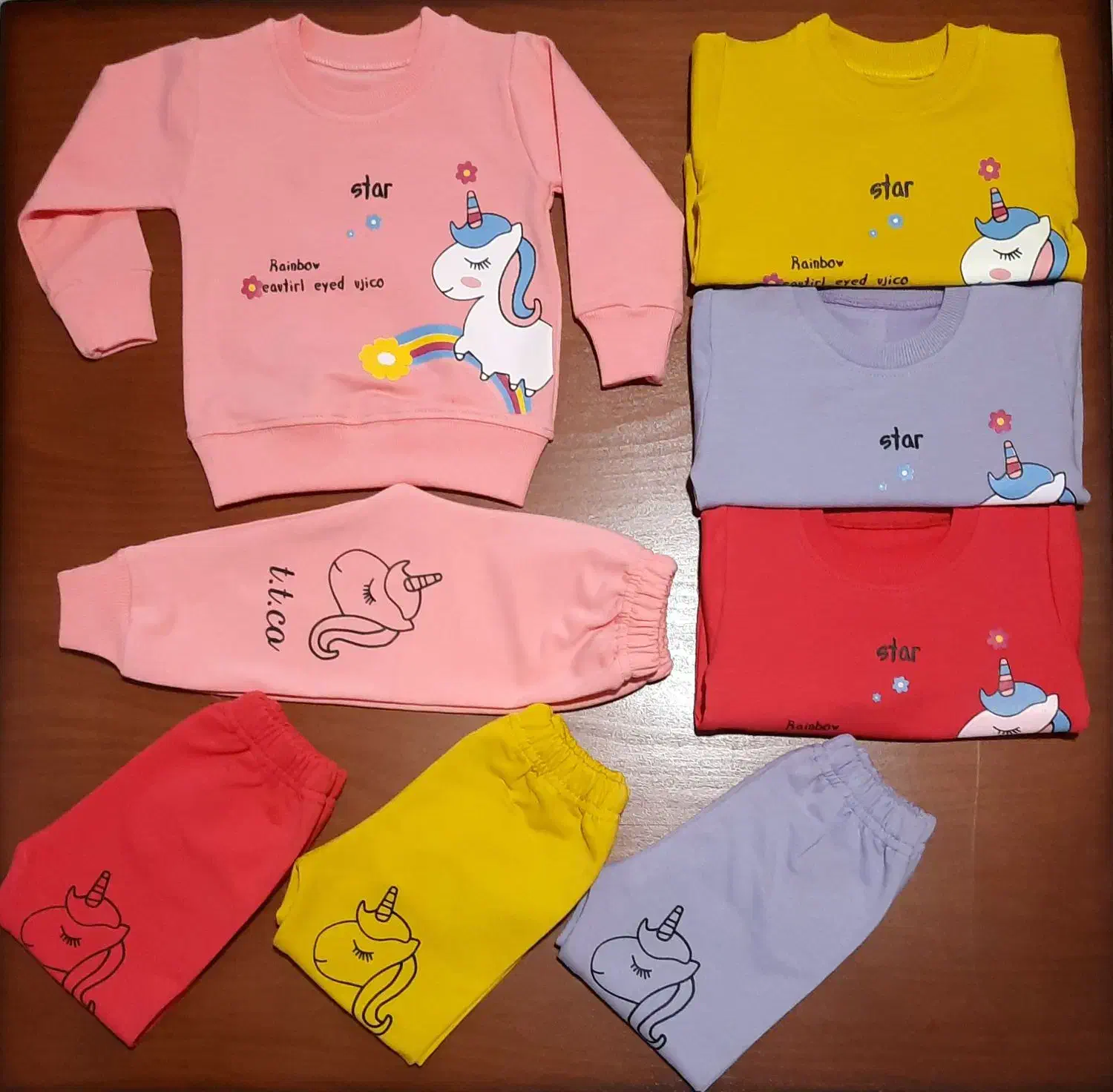 اقتصادی ترین پوشاک کودک و نوجوان|کفش و لباس بچه|کاشان, شهید زجاجی|دیوار