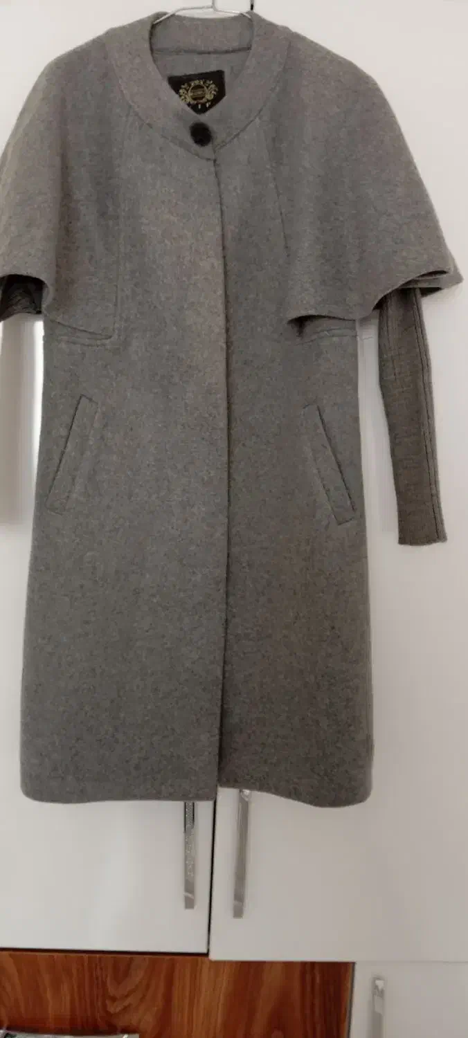 پالتو|لباس|نهاوند, |دیوار