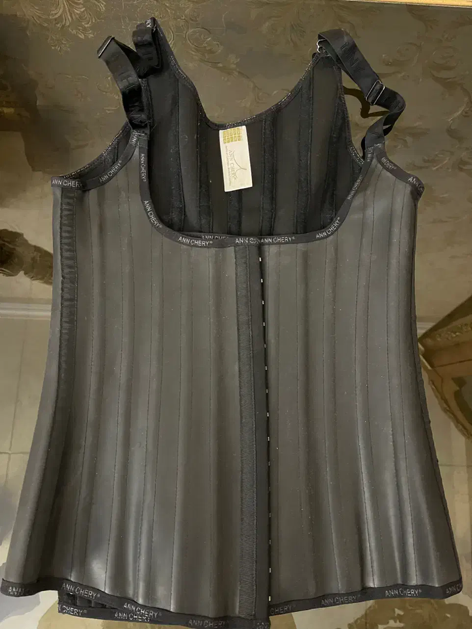 کن لاغری قزن دار|لباس|تبریز, |دیوار