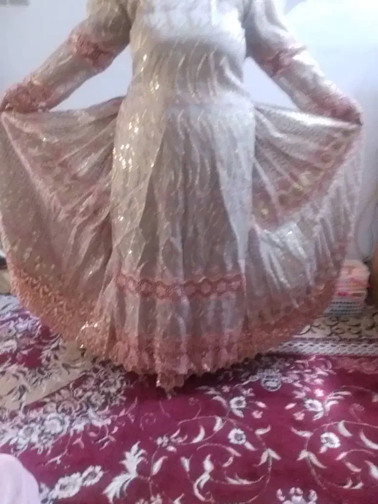 لباس محلی|لباس|شیراز, گویم|دیوار