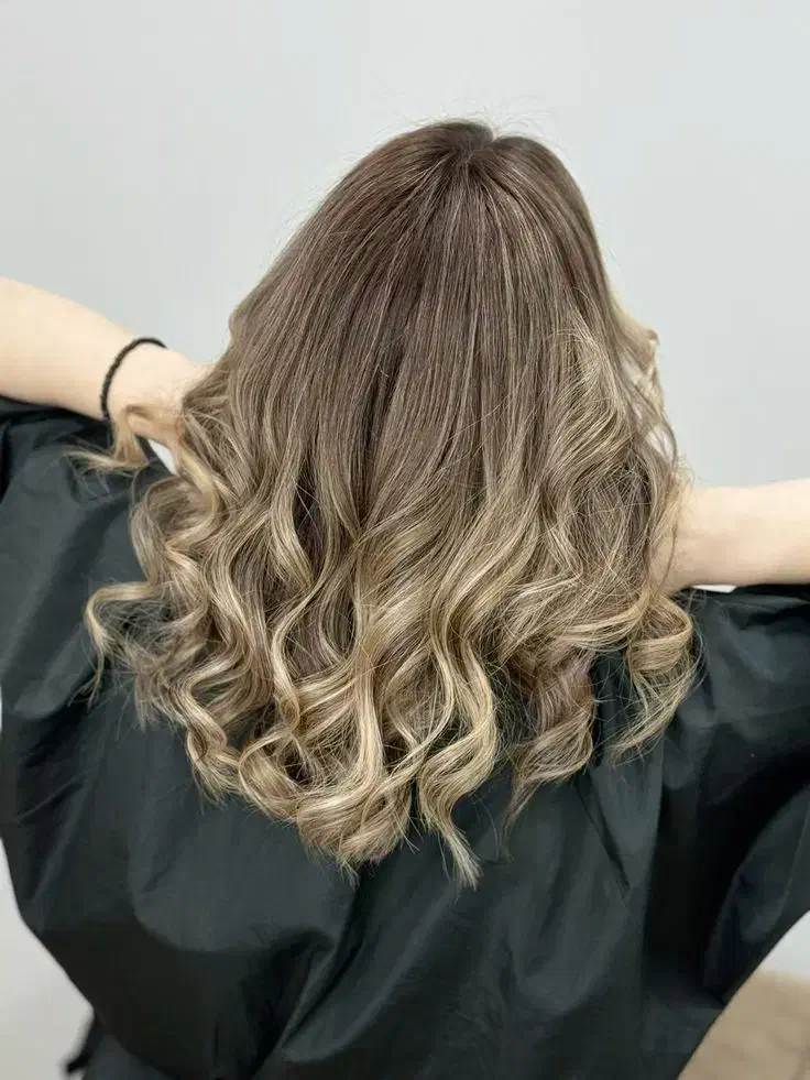 رنگ و لایت و کراتین و احیا فقط تا پایان هفته تخفیف|خدمات آرایشگری و زیبایی|شاهین‌شهر, عطار|دیوار