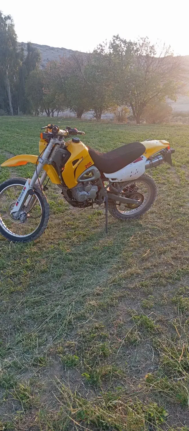 تریل احسان ۲۰۰|موتورسیکلت|ایلام, |دیوار