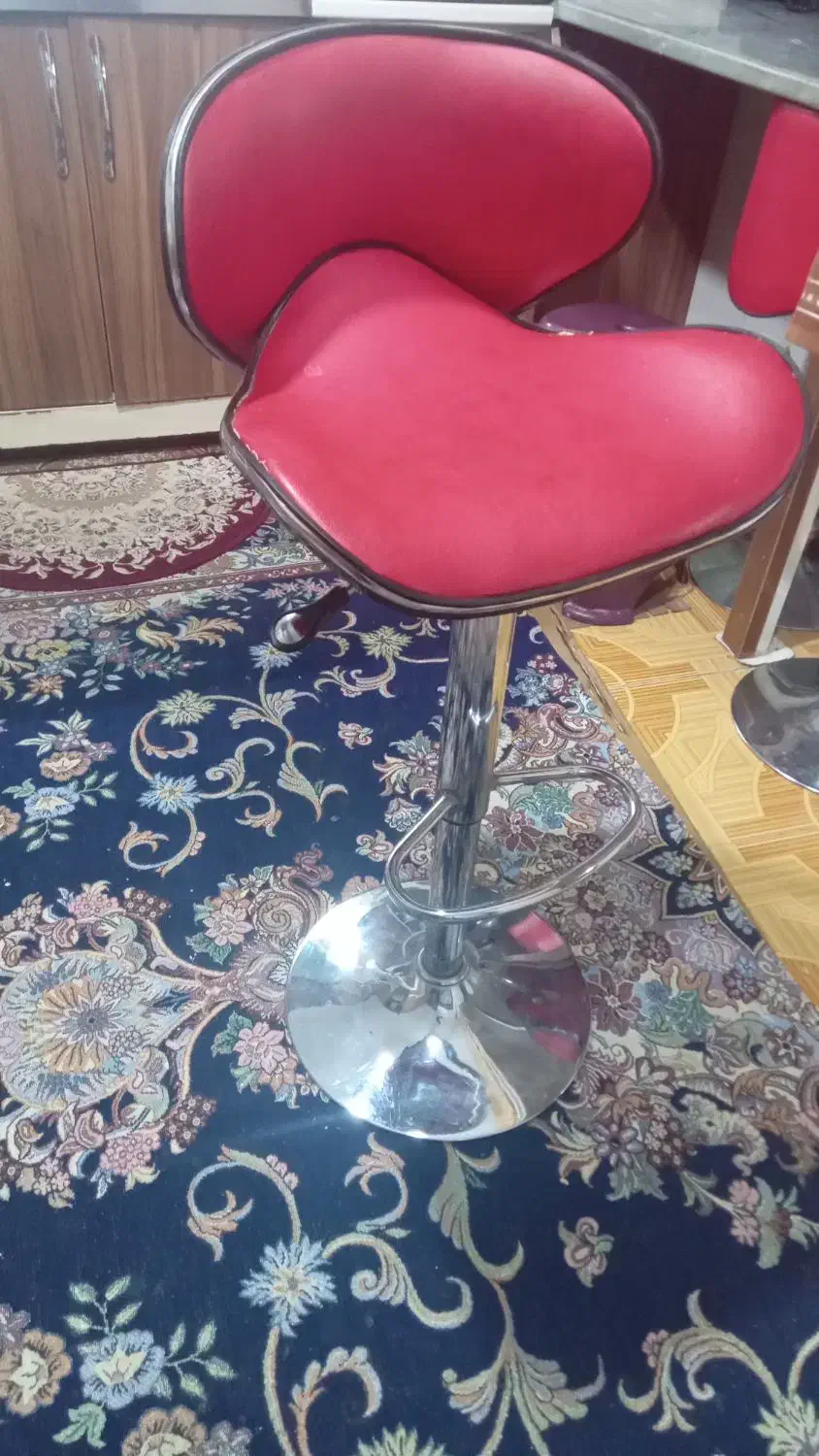 صندلی نعل اسبی|صندلی و نیمکت|ابهر, |دیوار