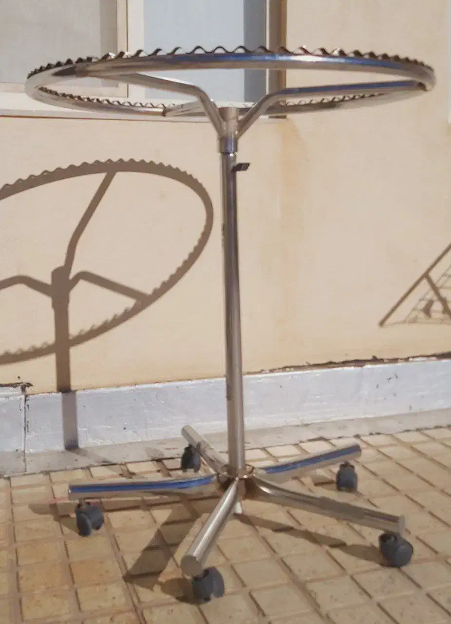 رگال گردان چرخ‌دار استیل سالم و تمیز|فروشگاه و مغازه|ابهر, |دیوار