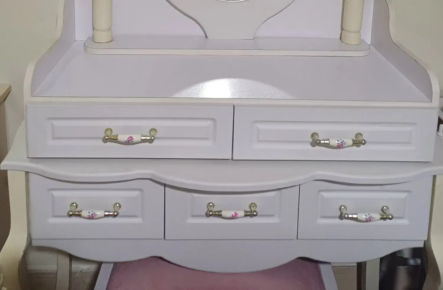 تخت دونفره  سفید|تخت و سرویس خواب|کرج, حصارک بالا|دیوار