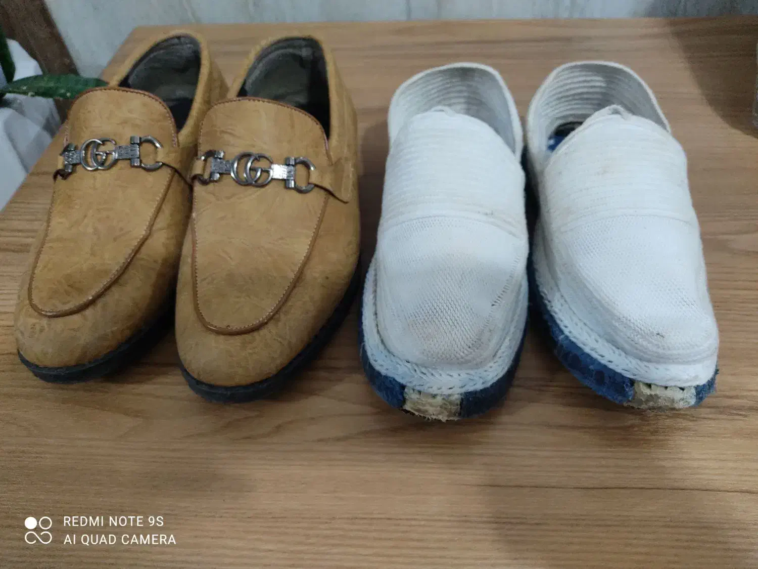 دوجفت کفش بچه گانه یه جفت کلاش یه جفت مجلسی|کیف، کفش، کمربند|جوانرود, |دیوار