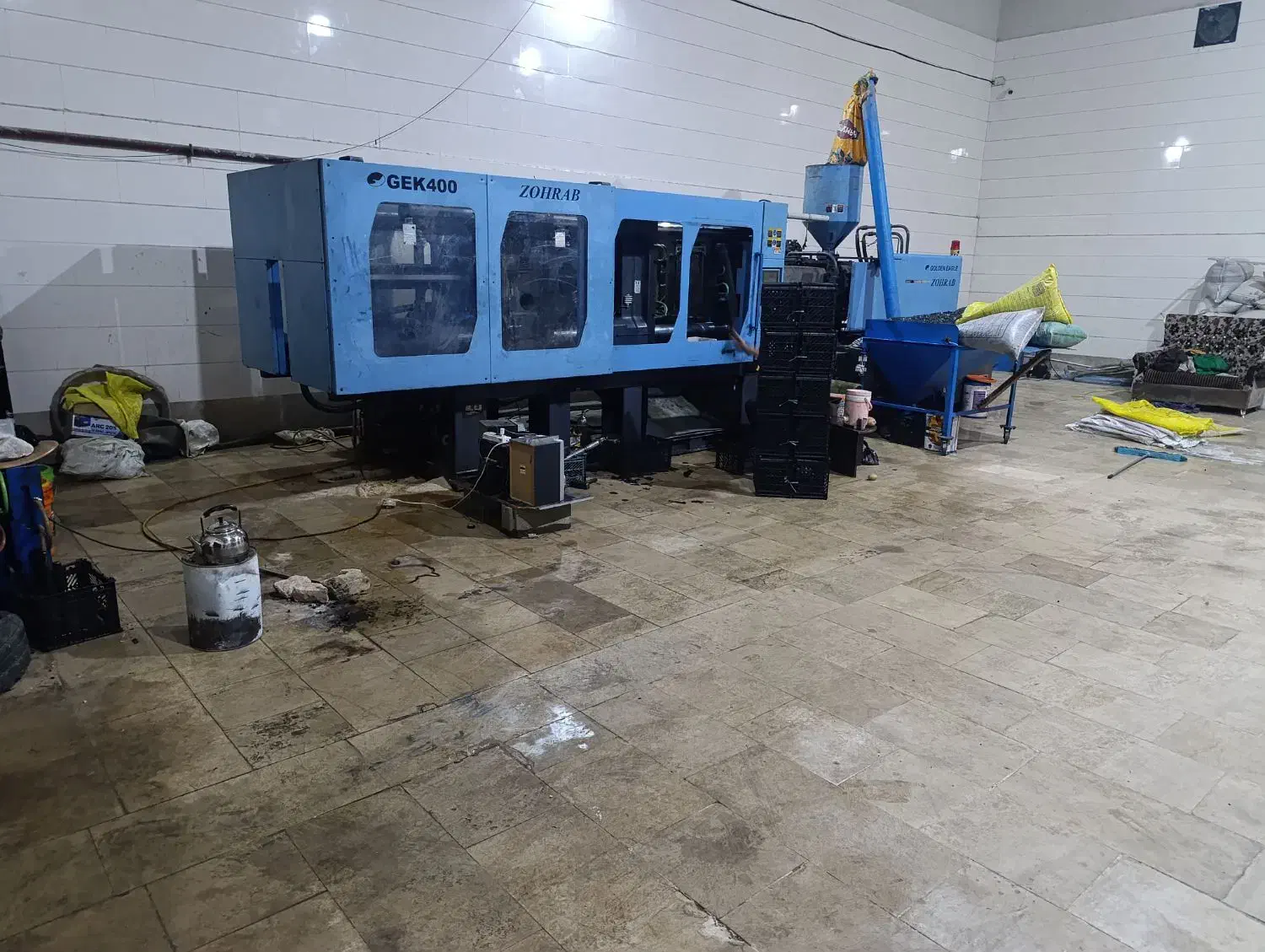 دستگاه تزریق پلاستیک ظهراب 400تن|ماشین‌آلات صنعتی|شریف‌آباد, |دیوار