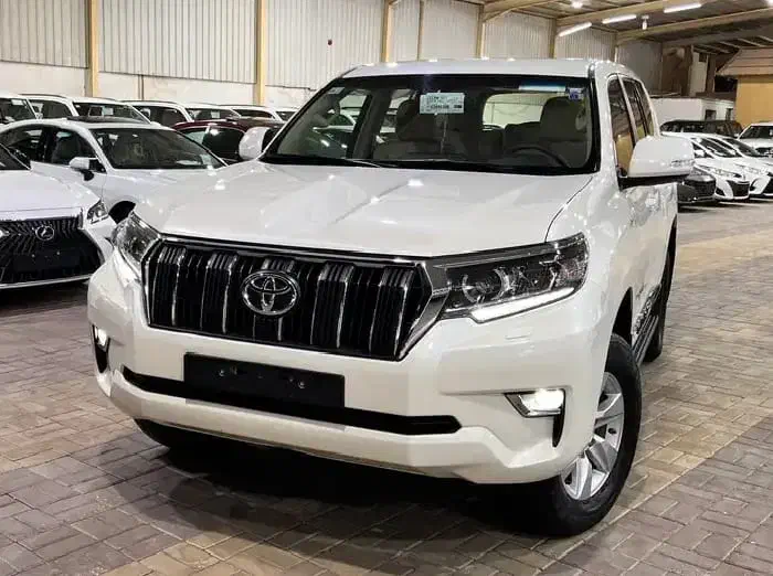 استخدام همکار در نمایشگاه|استخدام اداری و مدیریت|خوی, |دیوار