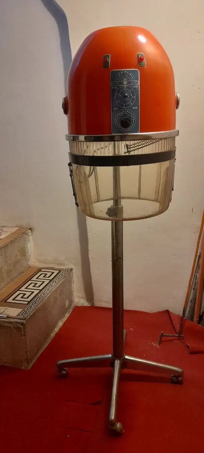 سشوارکلاهی ارایشگاه|آرایشگاه و سالنهای زیبایی|بروجرد, |دیوار