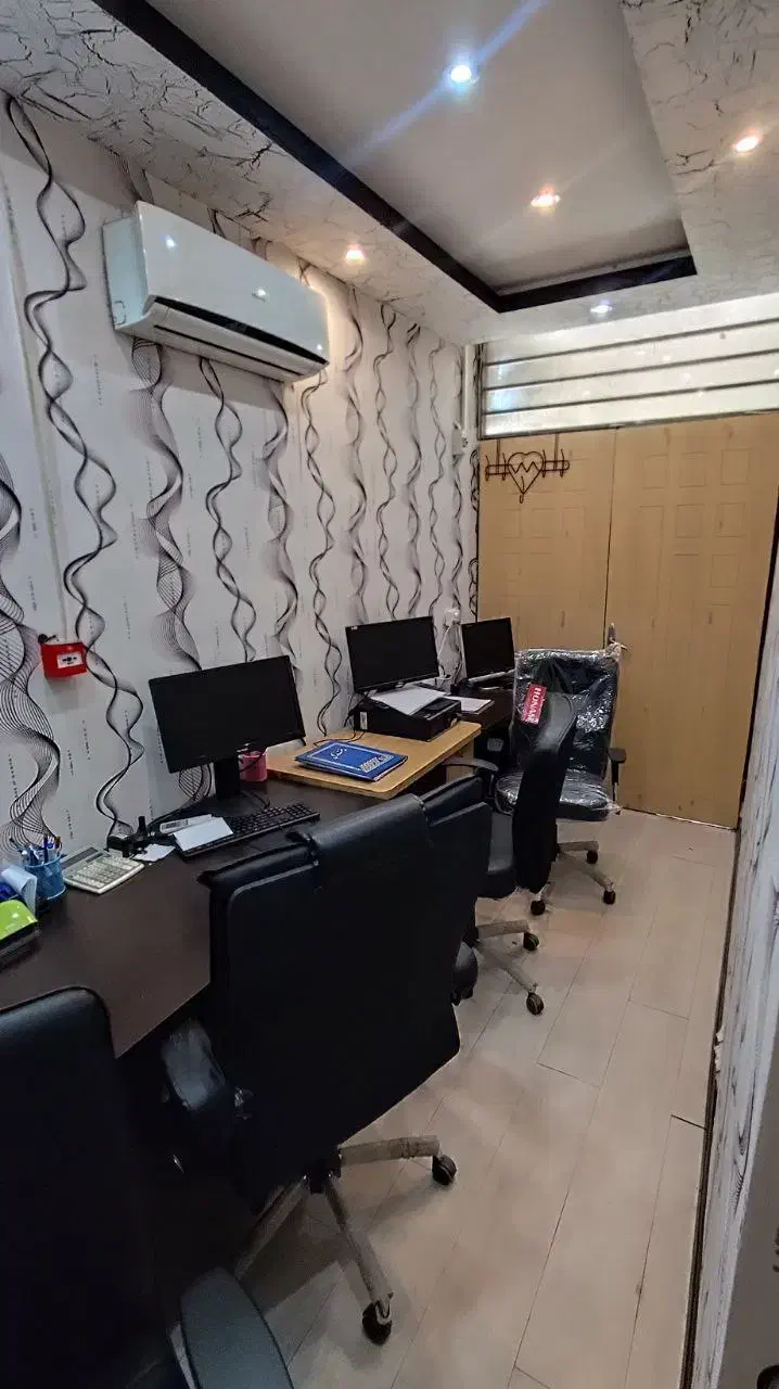 دفتر اداری تجاری آس موقعیت شاهین شهر سند تک برگ|فروش مغازه و غرفه|شاهینشهر, حافظ شمالی|دیوار