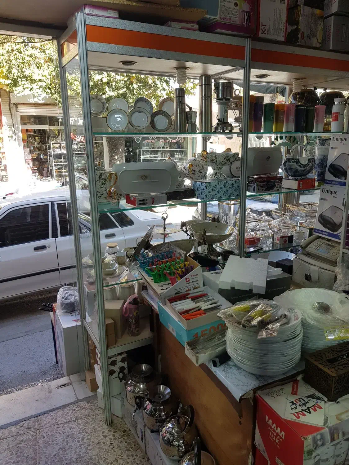 قفسه المینیومی|فروشگاه و مغازه|بروجن, |دیوار