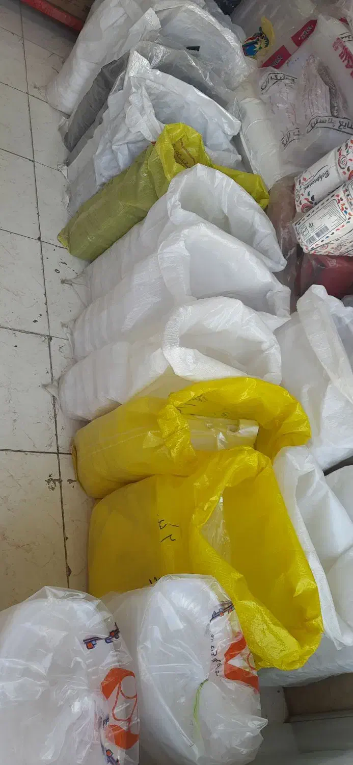 پلاستیک دسته دار|ظروف نگهدارنده، پلاستیکی، یک‌بارمصرف|شاهین‌شهر, شهرک ردانی پور|دیوار