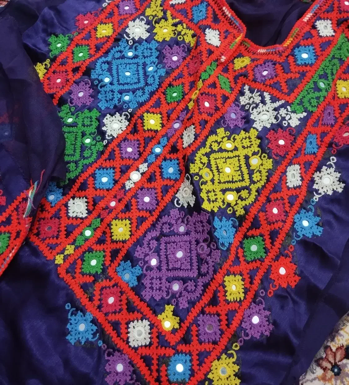 لباس پلیواری|لباس|چابهار, |دیوار