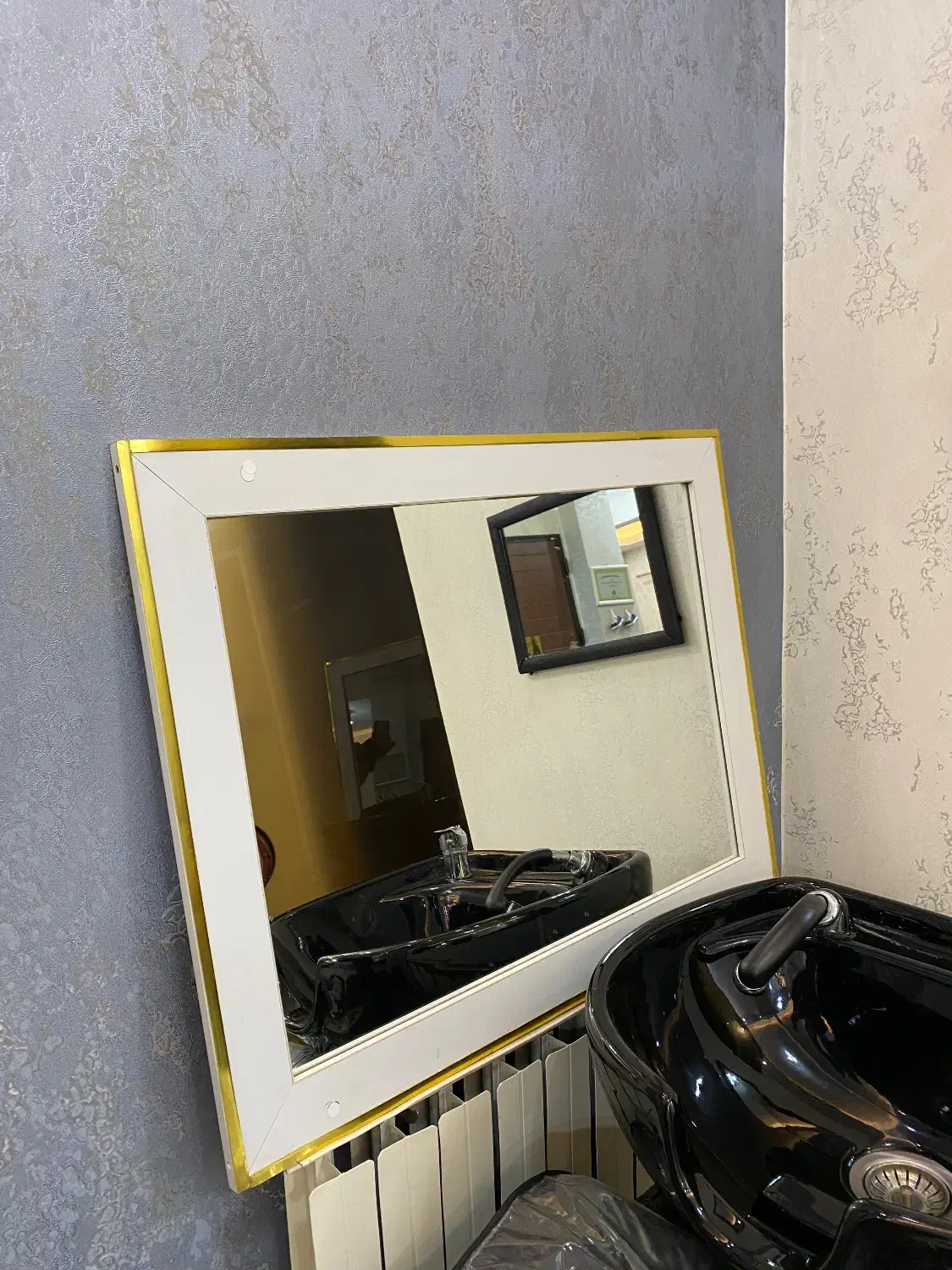 دو عدد اینه|آینه|رشت, دیلمان|دیوار