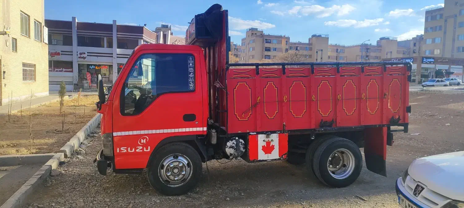 ایسوزو۳تن تمیز موتوری وفنی به شرط|خودرو سنگین|فولادشهر, B4|دیوار