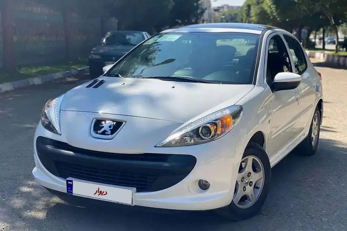 ۲۰۷ ۱۴۰۴|خودرو سواری و وانت|هشتگرد, طاووسیه|دیوار