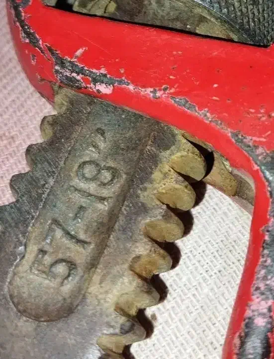 اچار لوله گیر ویک عدد اجار شلاقی با سایز  در عکس|ابزارآلات|همدان, |دیوار