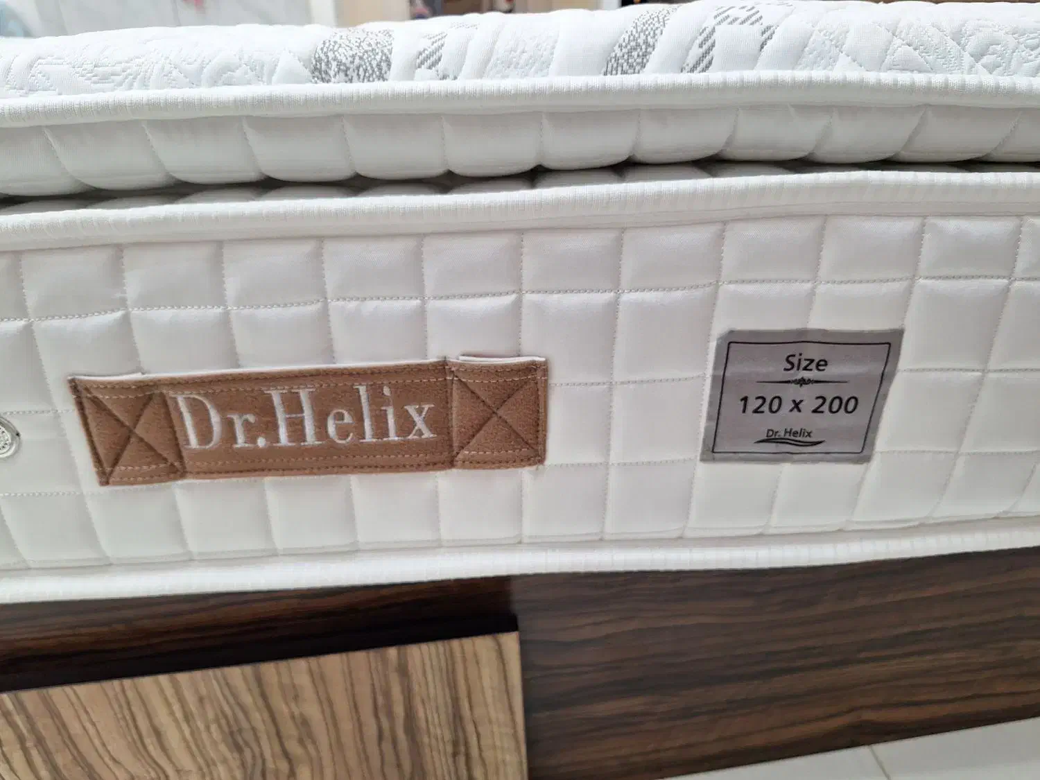 تشک تخت کاملا نو خارجی برند دکتر هیلکس|تشک تختخواب|تهران, چیذر|دیوار