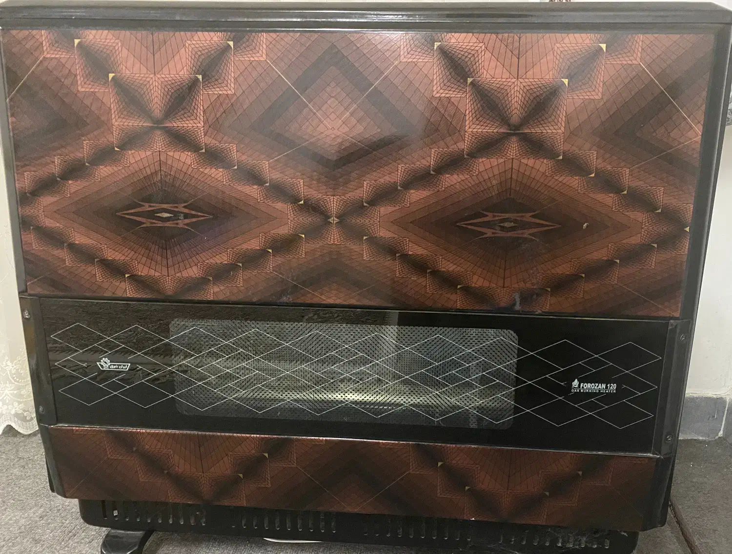 بخاری ۱۲ هزار کاملا سالم|بخاری، هیتر، شومینه|فومن, |دیوار