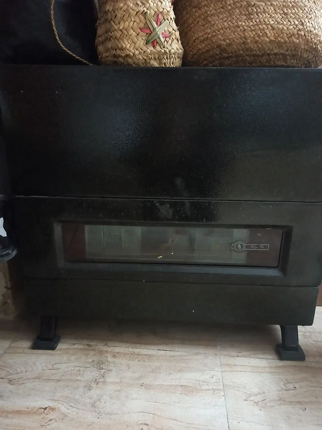 بخاری مهیا گاز|بخاری، هیتر، شومینه|رشت, کوی فکوری|دیوار