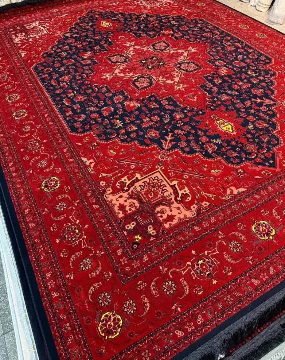 فروش فرش12متری و9متری زیرقیمت بازار|فرش|بندرعباس, |دیوار