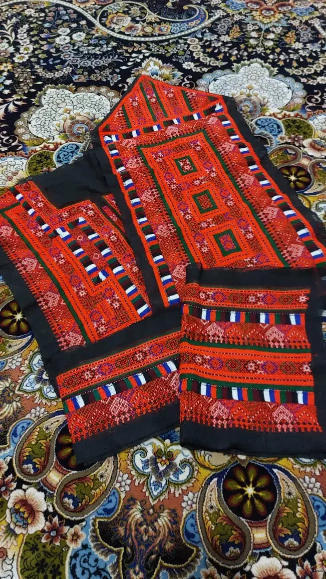 زیاستین|لباس|ایرانشهر, |دیوار