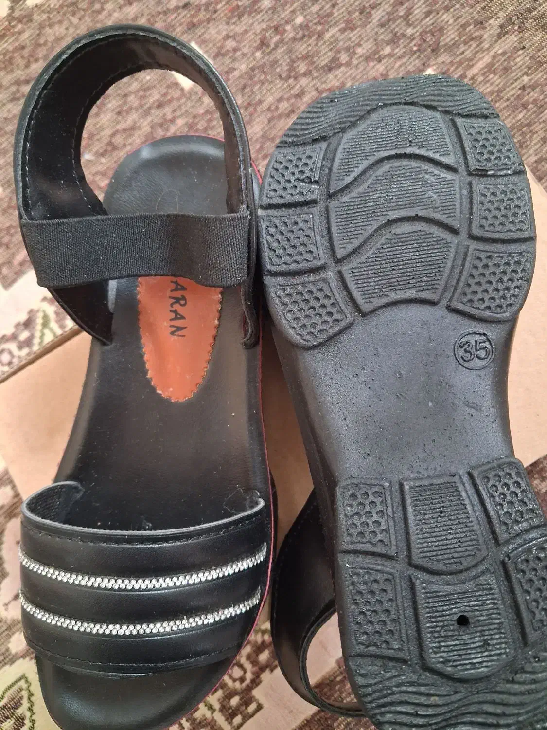 یه جفت صندل دخترانه|کفش و لباس بچه|مشهد, گاز|دیوار