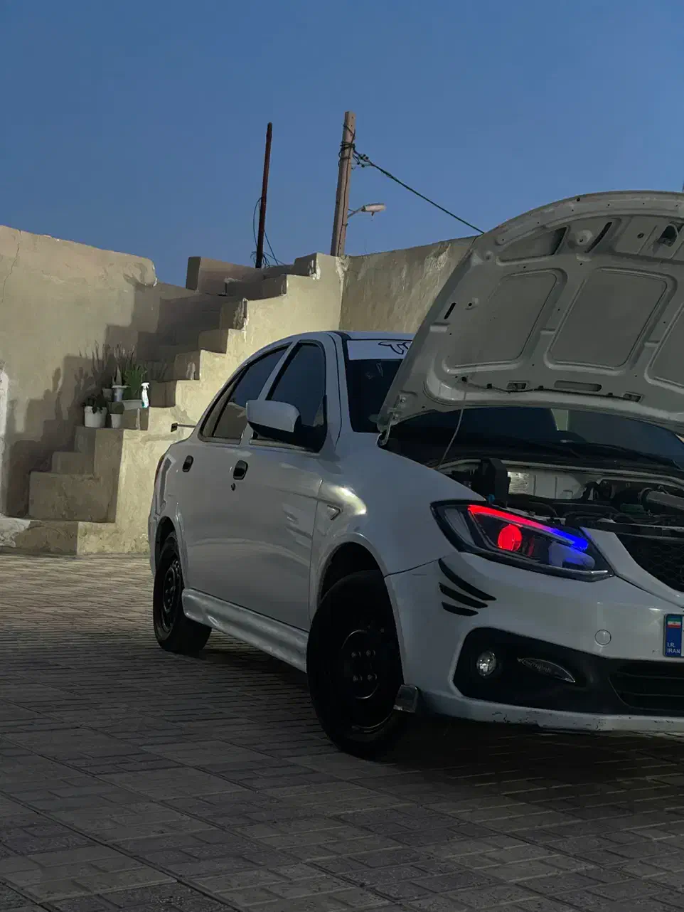 چراغ اسپورت کوییک و ساینا|قطعات یدکی و لوازم جانبی|شیراز, فضل‌آباد|دیوار