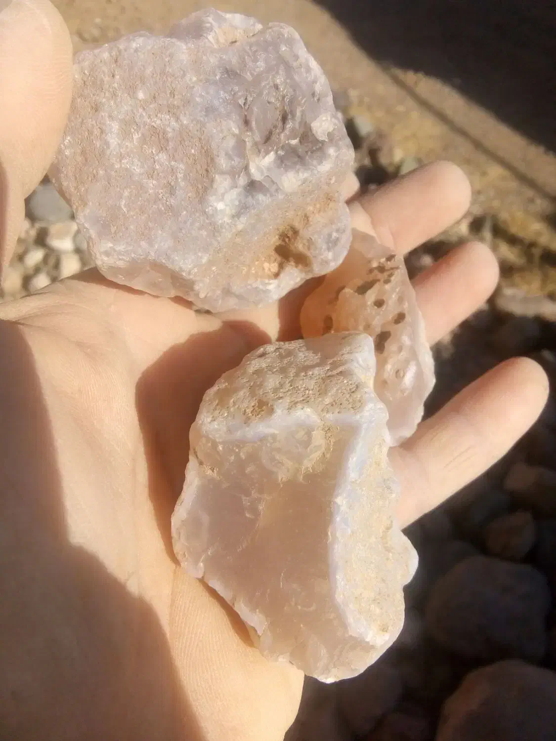 سنگ عقیق وقدیمی|کلکسیون اشیاء عتیقه|میان جلگه, |دیوار