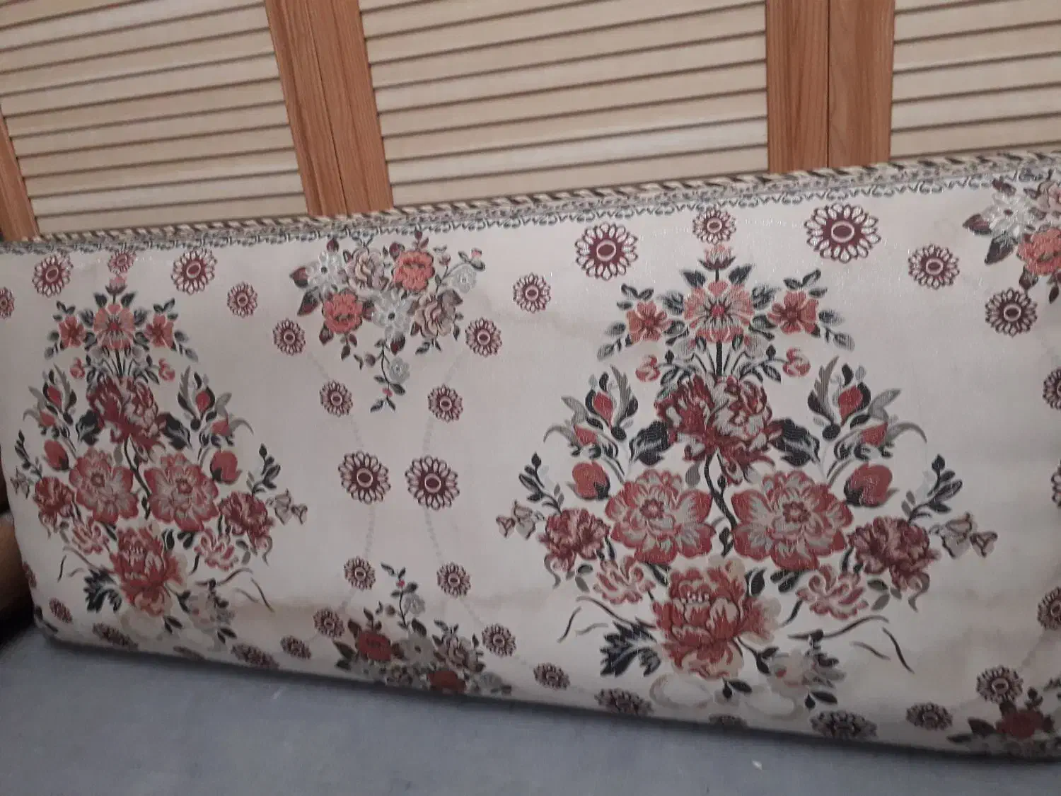 پشتی|پشتی|اهواز, فرهنگ شهر|دیوار